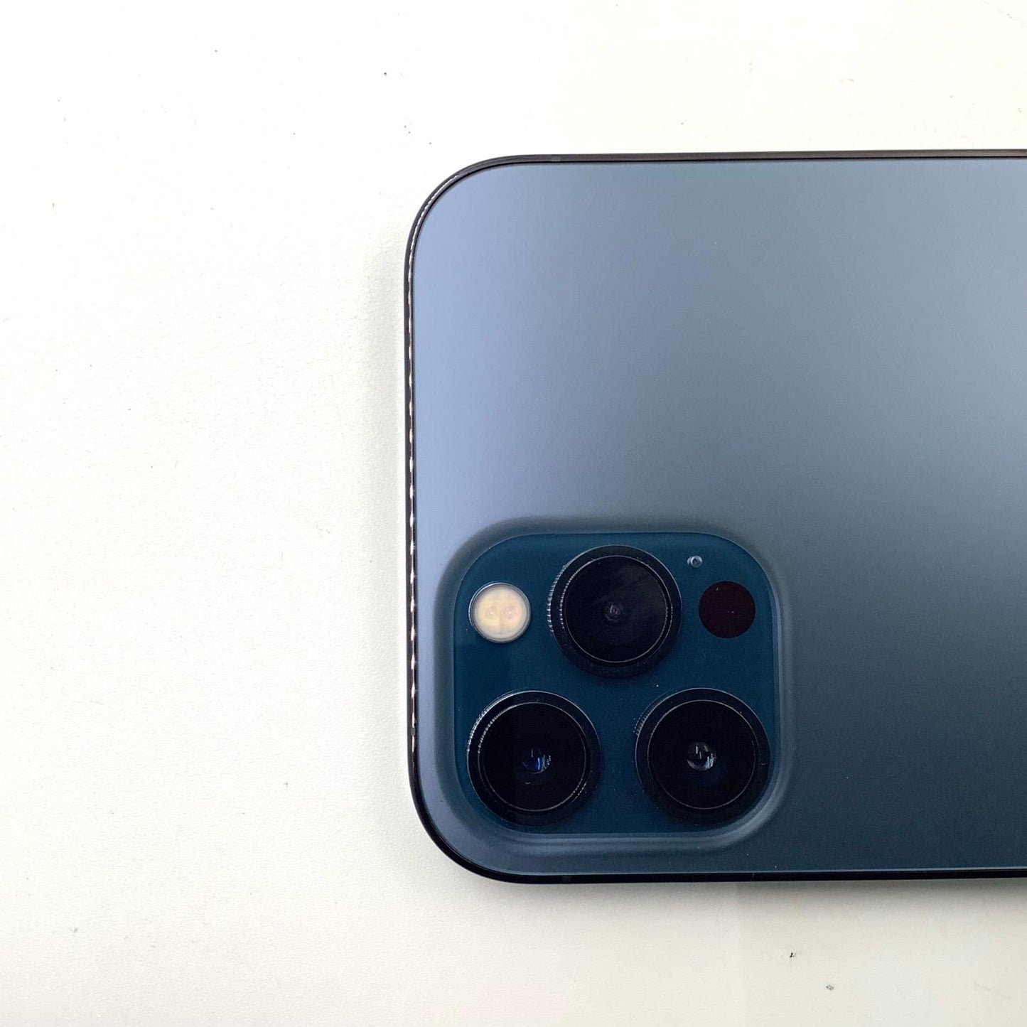 【全額返金保証】【最速発送】Apple iPhone iPhone 12 Pro Max 256GB パシフィックブルー Softbank SIMフリー 白ロム 動作確認済 71%