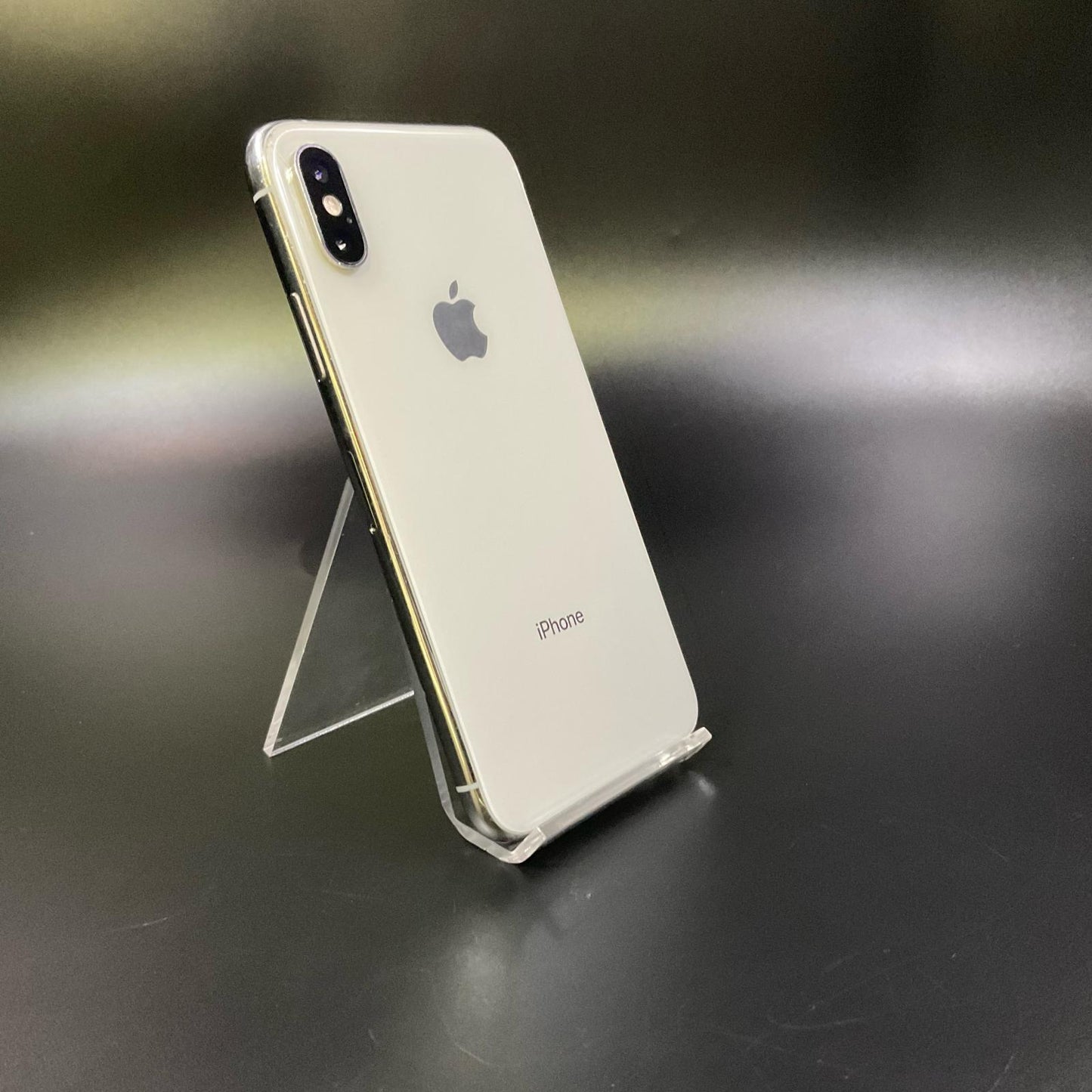 【最速発送】Apple iPhone iPhone XS 512GB シルバー docomo 白ロム【難有】 67%