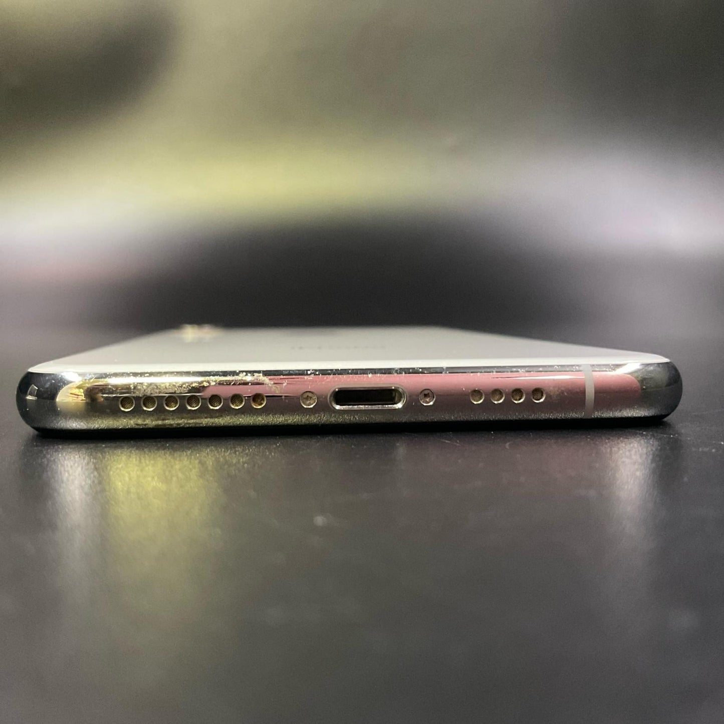 【全額返金保証】【最速発送】Apple iPhone iPhone XS Max 256GB docomo 白ロム 動作確認済 78%