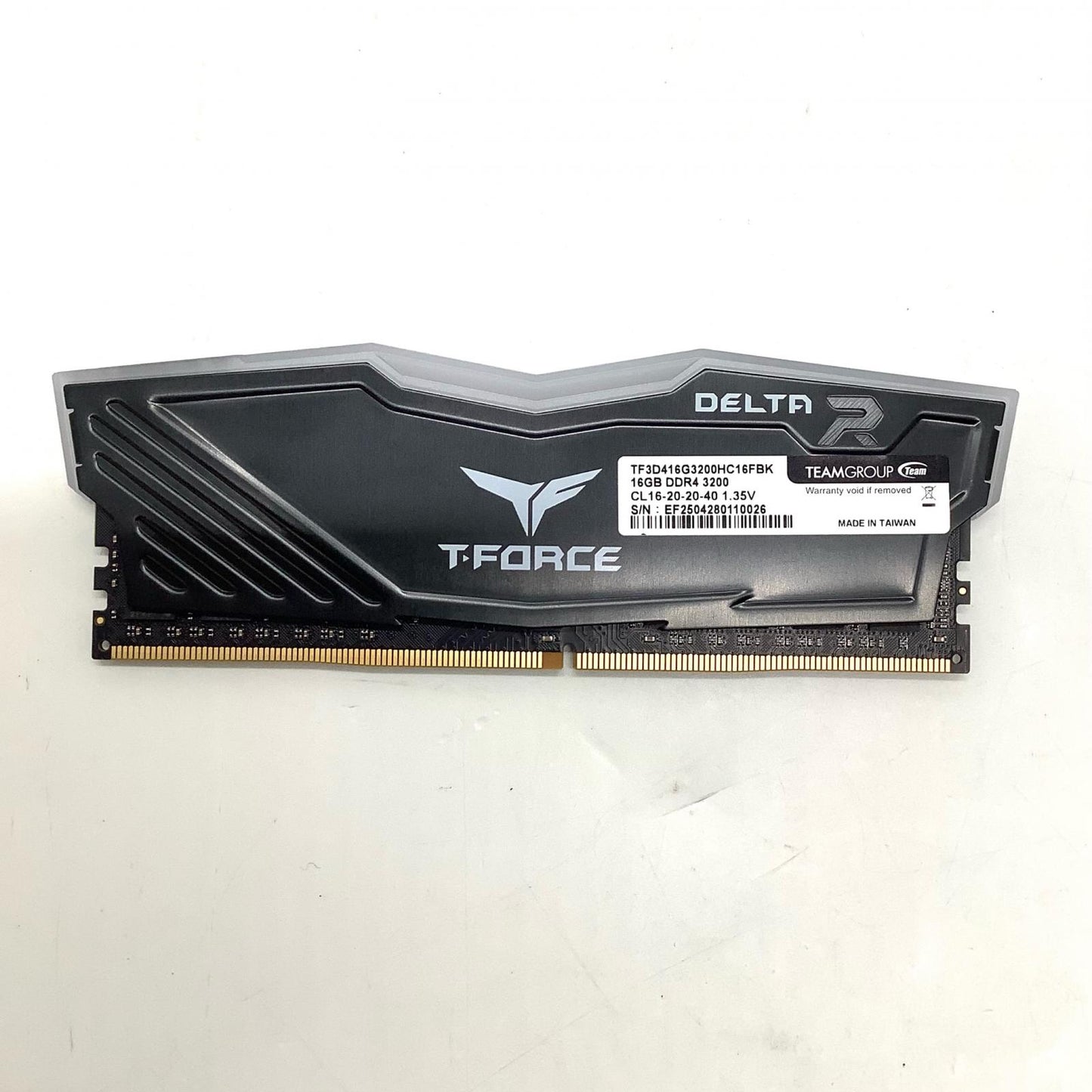 【全額返金保証】【最速発送】TeamGroup メモリ DDR4 PC4-25600 16GB 1枚 TF3D416G3200HC16FBK 超美品 動作確認済