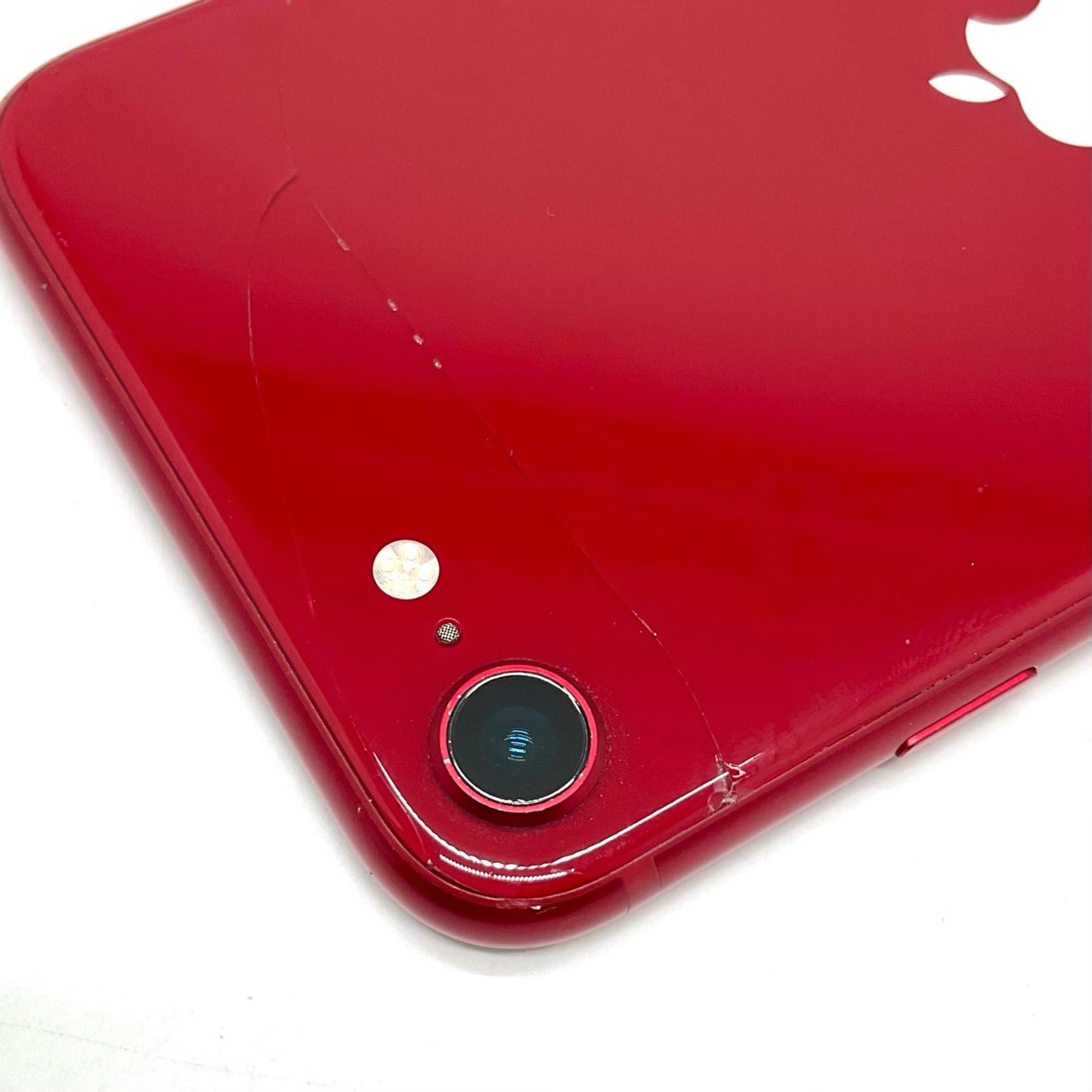 【最速発送】Apple iPhone iPhone SE（第3世代） 64GB (PRODUCT)RED docomo SIMフリー 白ロム【難有】 82%