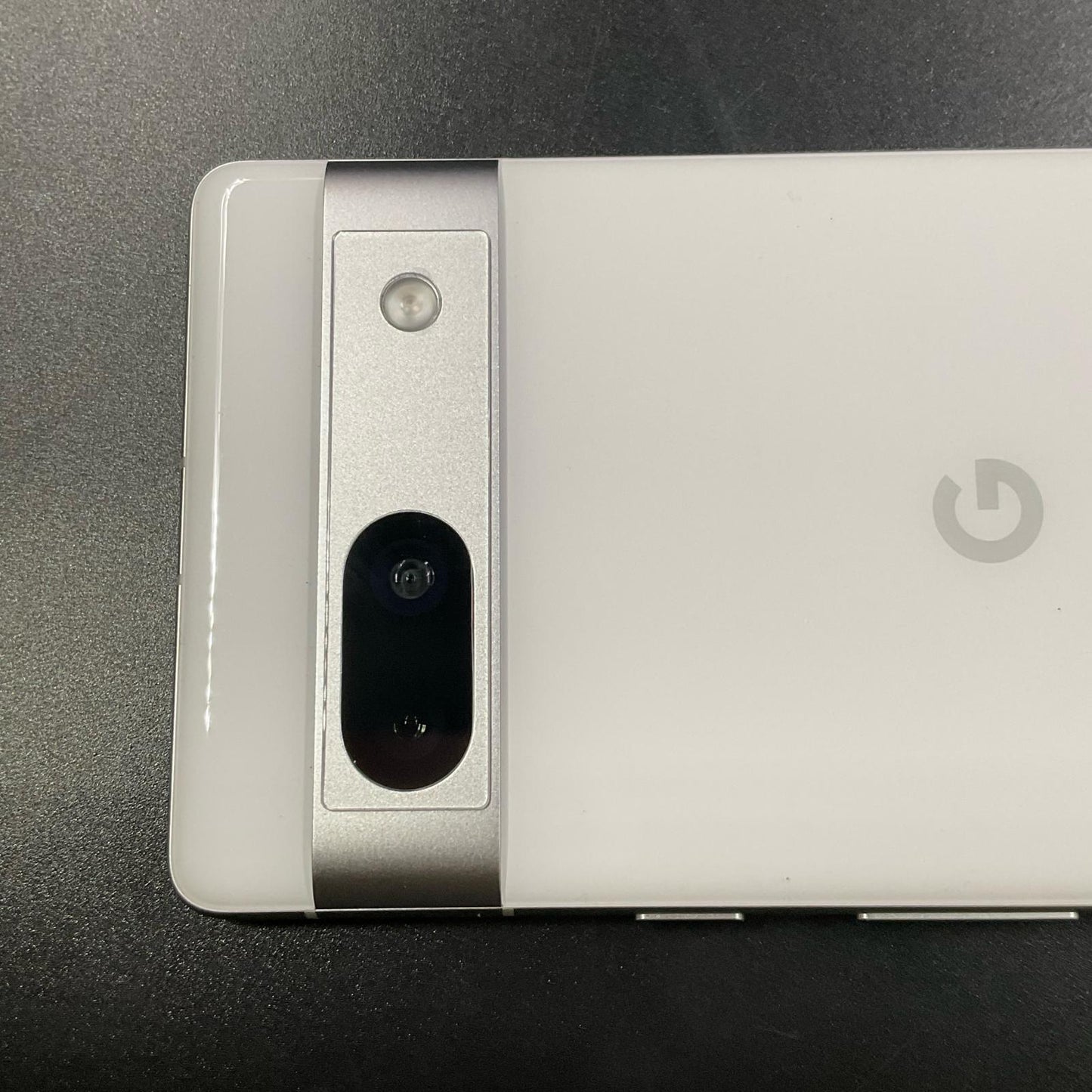 【全額返金保証】【最速発送】Google Pixel 7a 128GB スノー SIMフリー G82U8 白ロム 美品 動作確認済