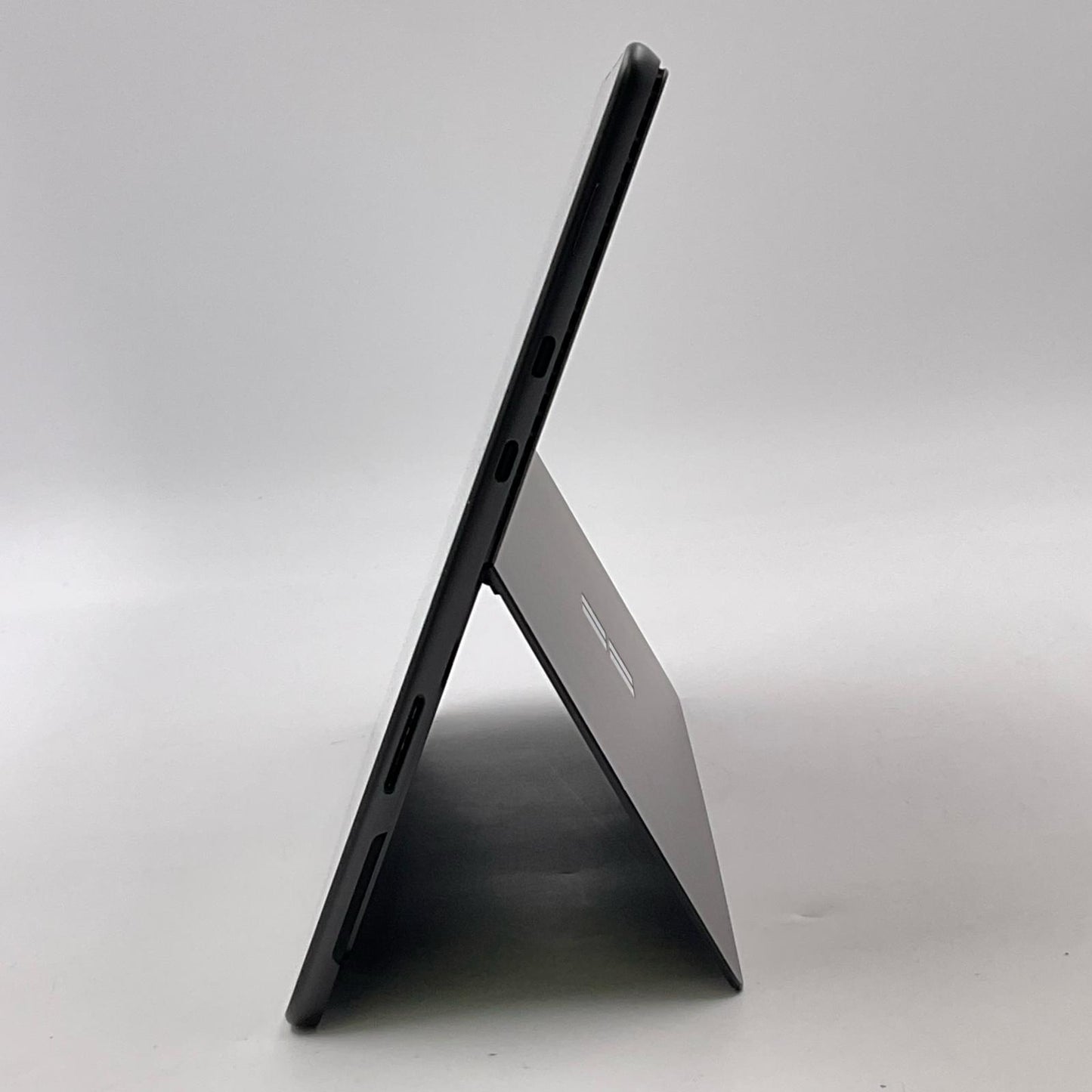 【全額返金保証】【最速発送】Microsoft Surface Pro 8 11th gen Intel(R) Core(TM) i5-1135G7 @ 2.40GHz 8GB M.2 SSD 256GB 80.8% 動作確認済
