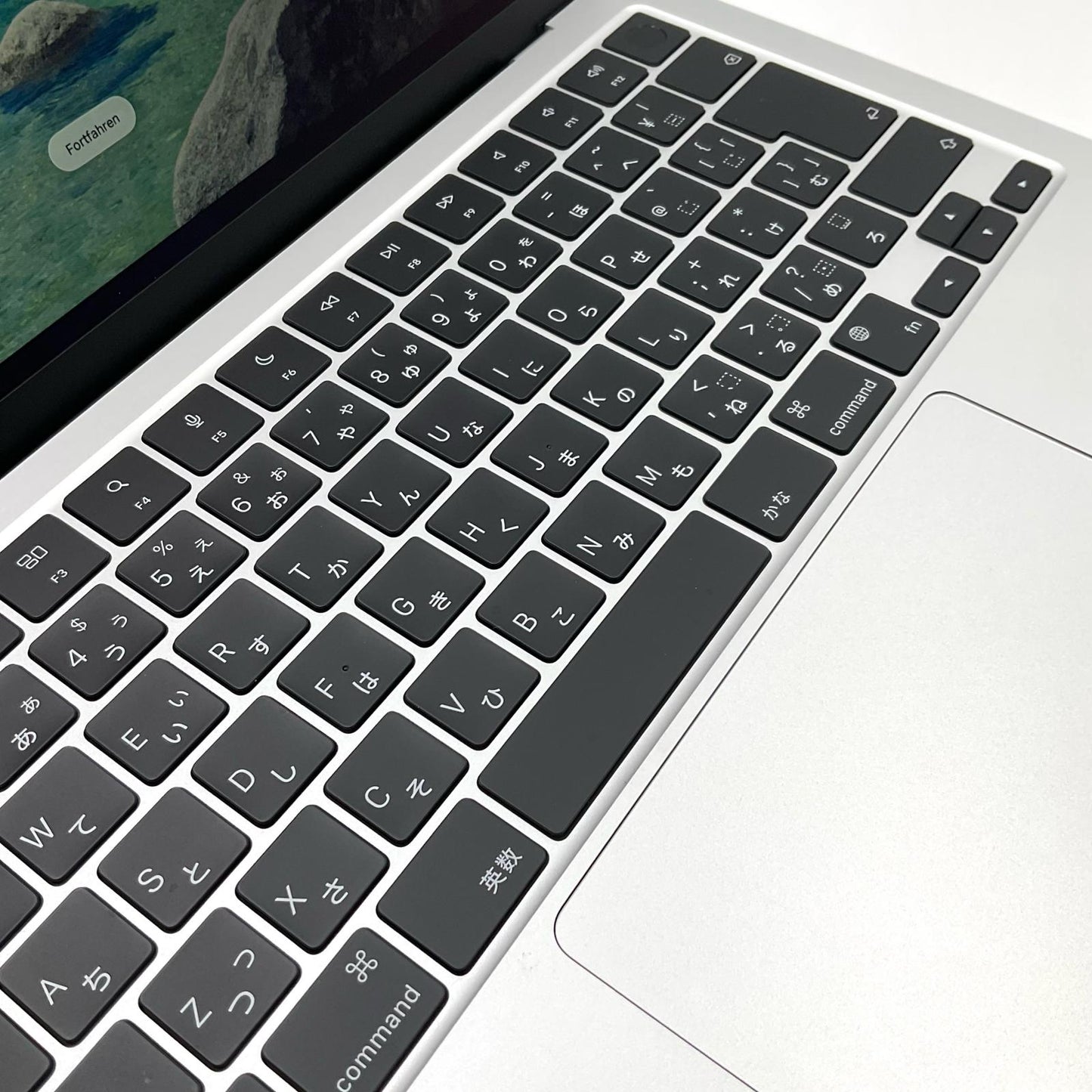 【全額返金保証】【最速発送】Apple MacBook Air 13インチ 2022 Apple M2 8GB SSD 256GB シルバー 100% 動作確認済