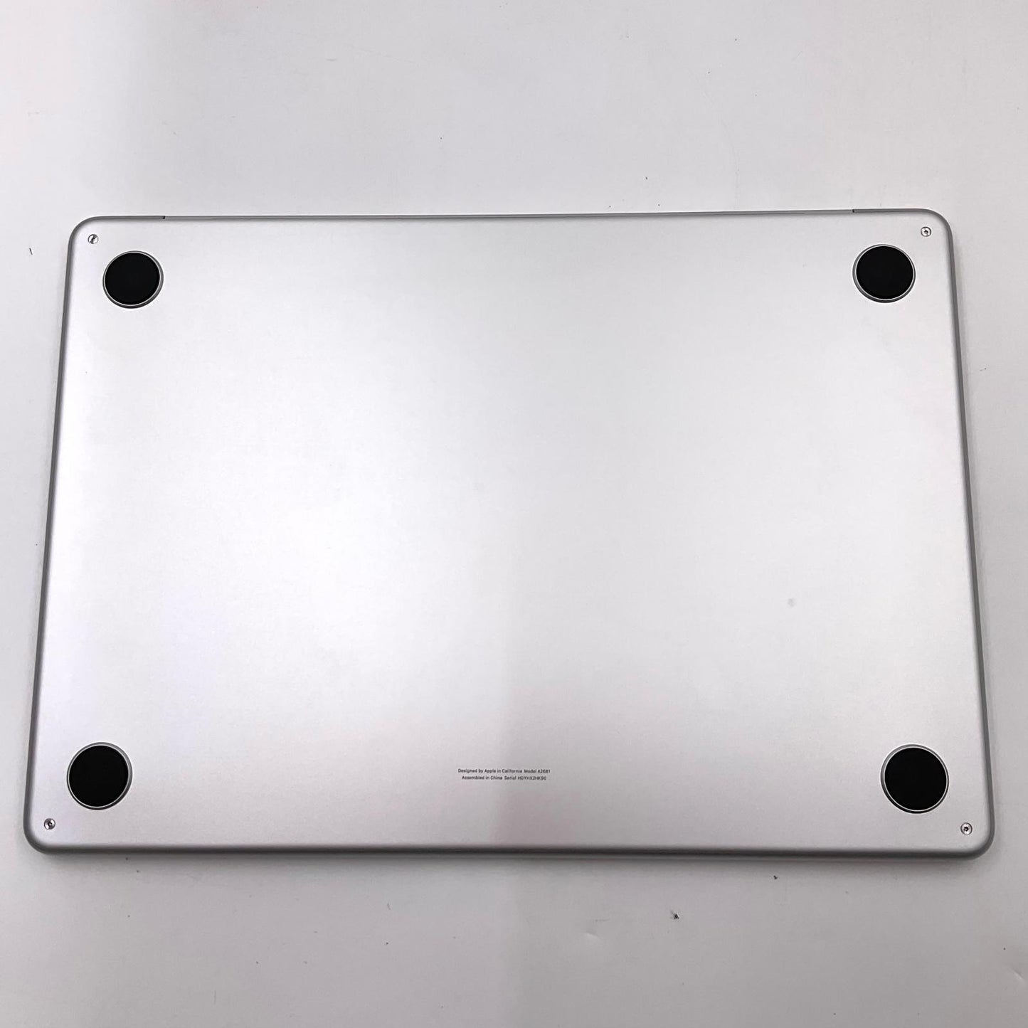 【全額返金保証】【最速発送】Apple MacBook Air 13インチ 2022 Apple M2 8GB SSD 256GB シルバー 100% 動作確認済