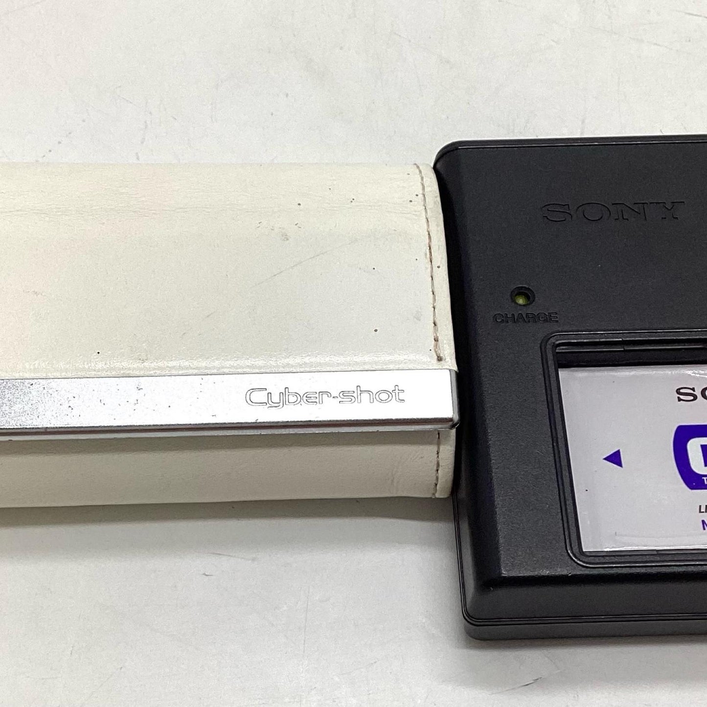 【全額返金保証】【最速発送】Sony コンパクトデジタルカメラ サイバーショット DSC-T90 [ホワイト] 動作確認済