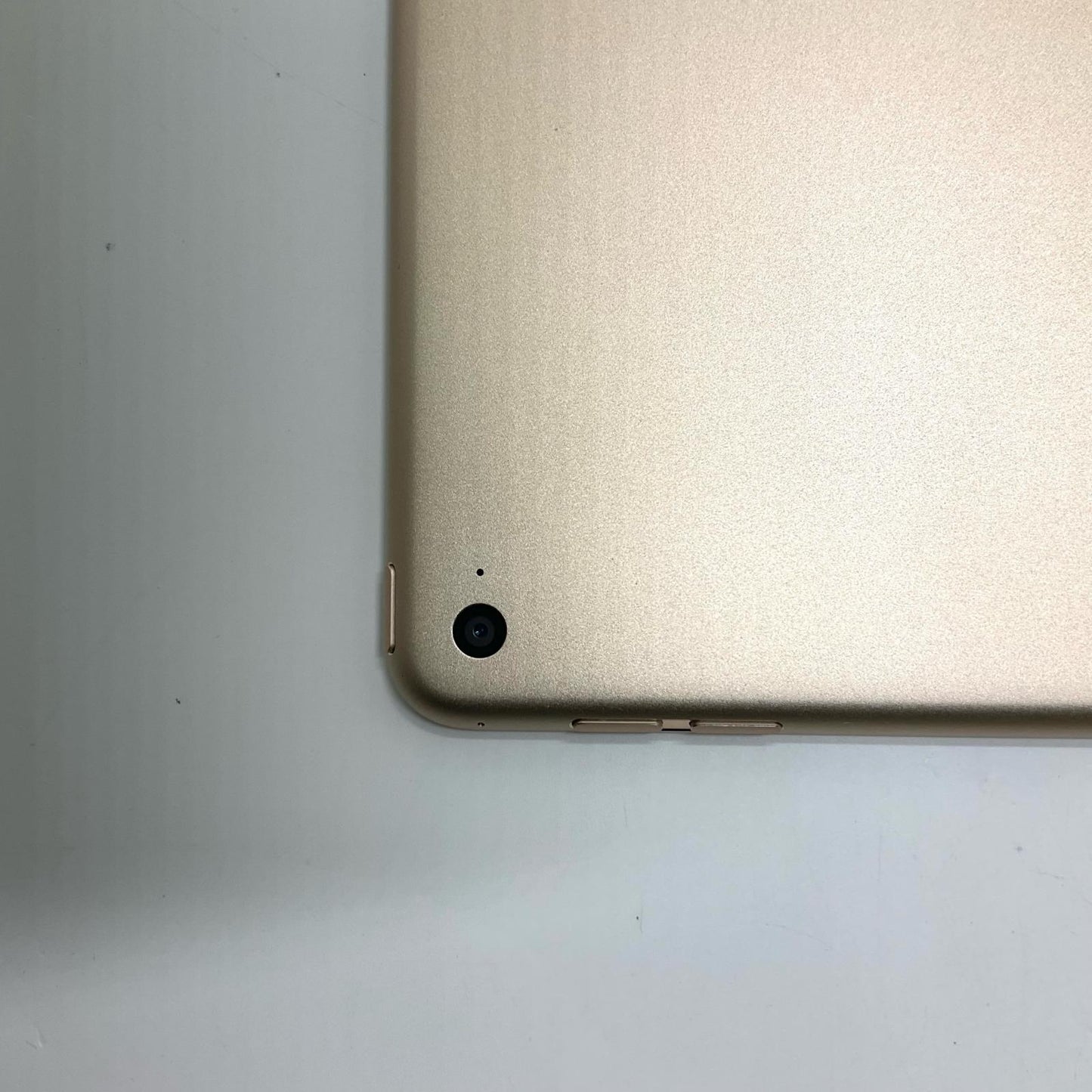 【全額返金保証】【最速発送】Apple iPad mini 7.9インチ 第4世代 128GB ゴールド Wi-Fi 美品 動作確認済