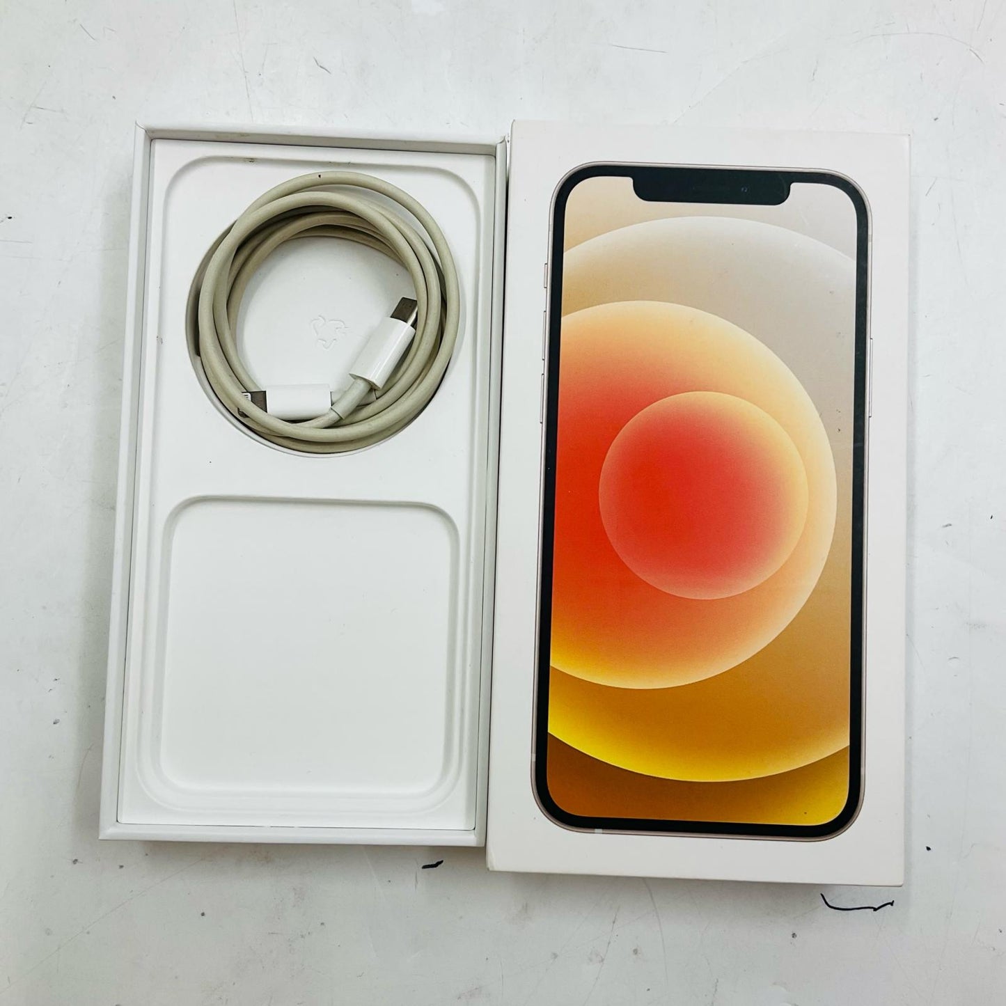 【全額返金保証】【最速発送】Apple iPhone iPhone 12 64GB ホワイト SIMフリー 動作確認済 75%