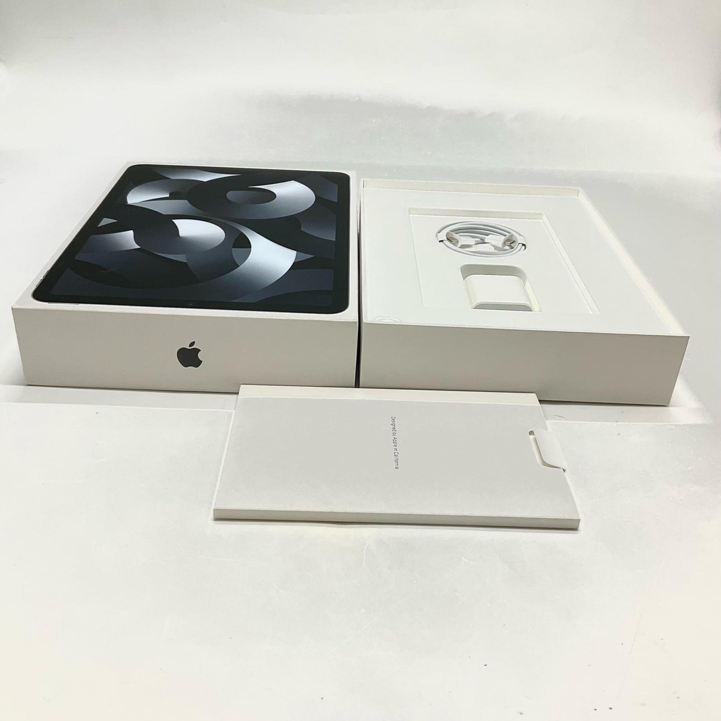 【全額返金保証】【最速発送】Apple iPad Air 10.9インチ 第5世代 64GB スペースグレイ Wi-Fi 美品 動作確認済