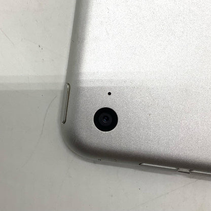 【全額返金保証】【最速発送】Apple iPad mini 7.9インチ 第4世代 128GB シルバー Wi-Fi 動作確認済