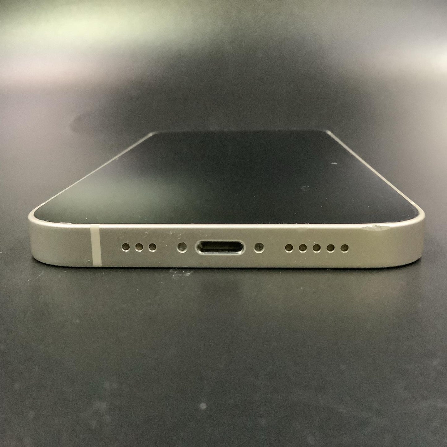【全額返金保証】【最速発送】Apple iPhone iPhone 13 256GB スターライト docomo 白ロム 動作確認済 80%