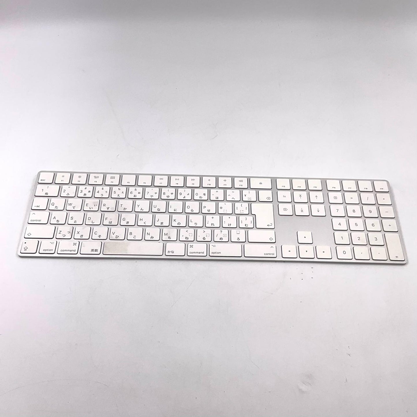 【全額返金保証】【最速発送】Apple Magic Keyboard with Numeric Keypad MQ052J/A 美品 動作確認済