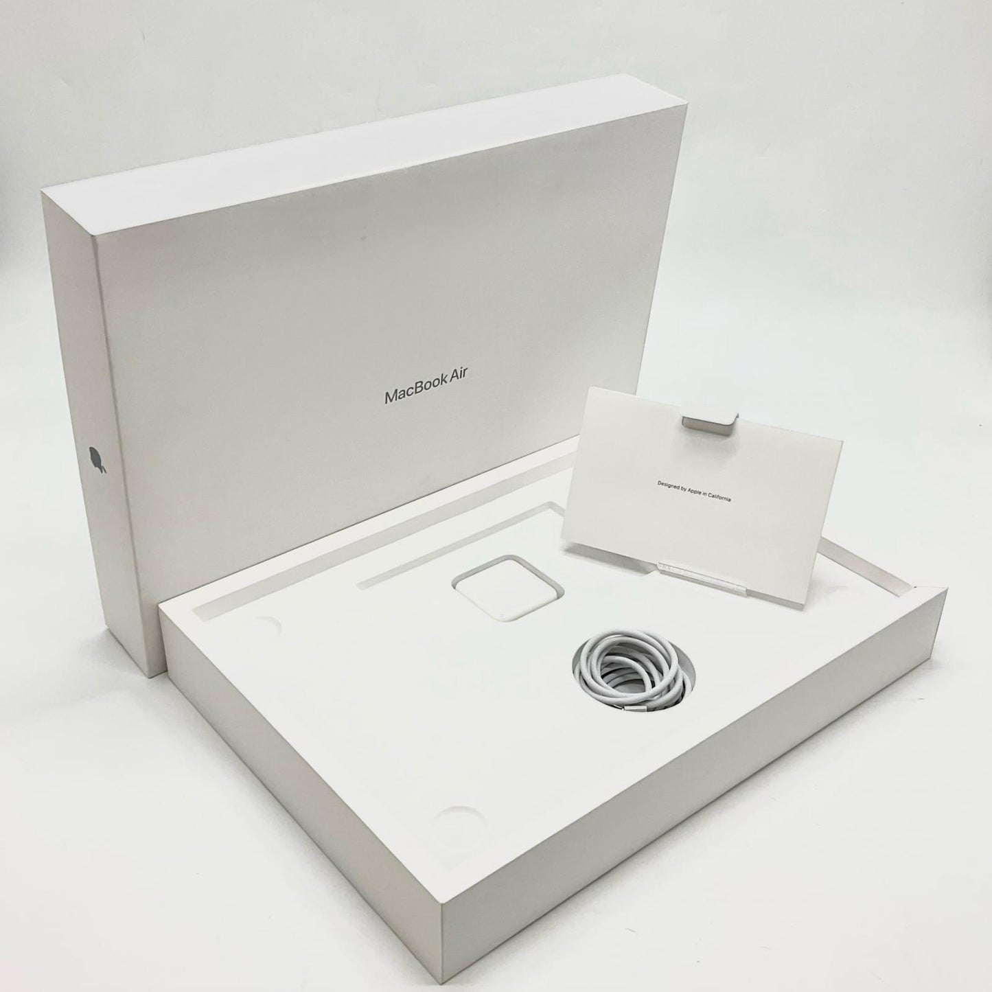 【全額返金保証】【最速発送】Apple MacBook Air 15.3インチ 2024 Apple M3 16GB SSD 256GB シルバー 93% 美品 動作確認済