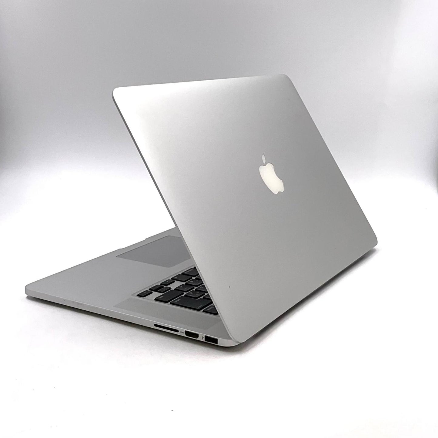 【最速発送】Apple MacBook Pro 15.4インチ 2012 2.3GHz クアッドコア Intel Core i7 8GB 256GB シルバー 81.7%【難有】