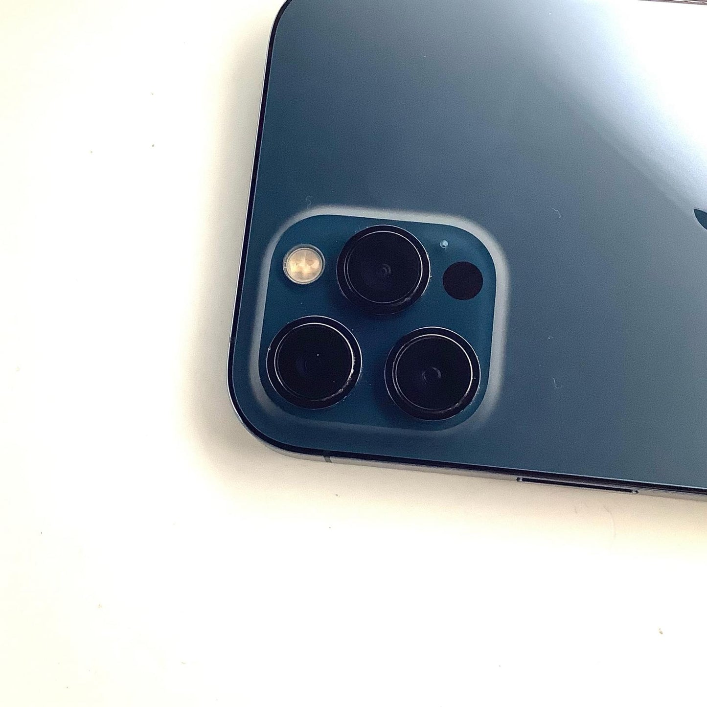 【全額返金保証】【最速発送】Apple iPhone iPhone 12 Pro Max 256GB パシフィックブルー au 白ロム 動作確認済 80%