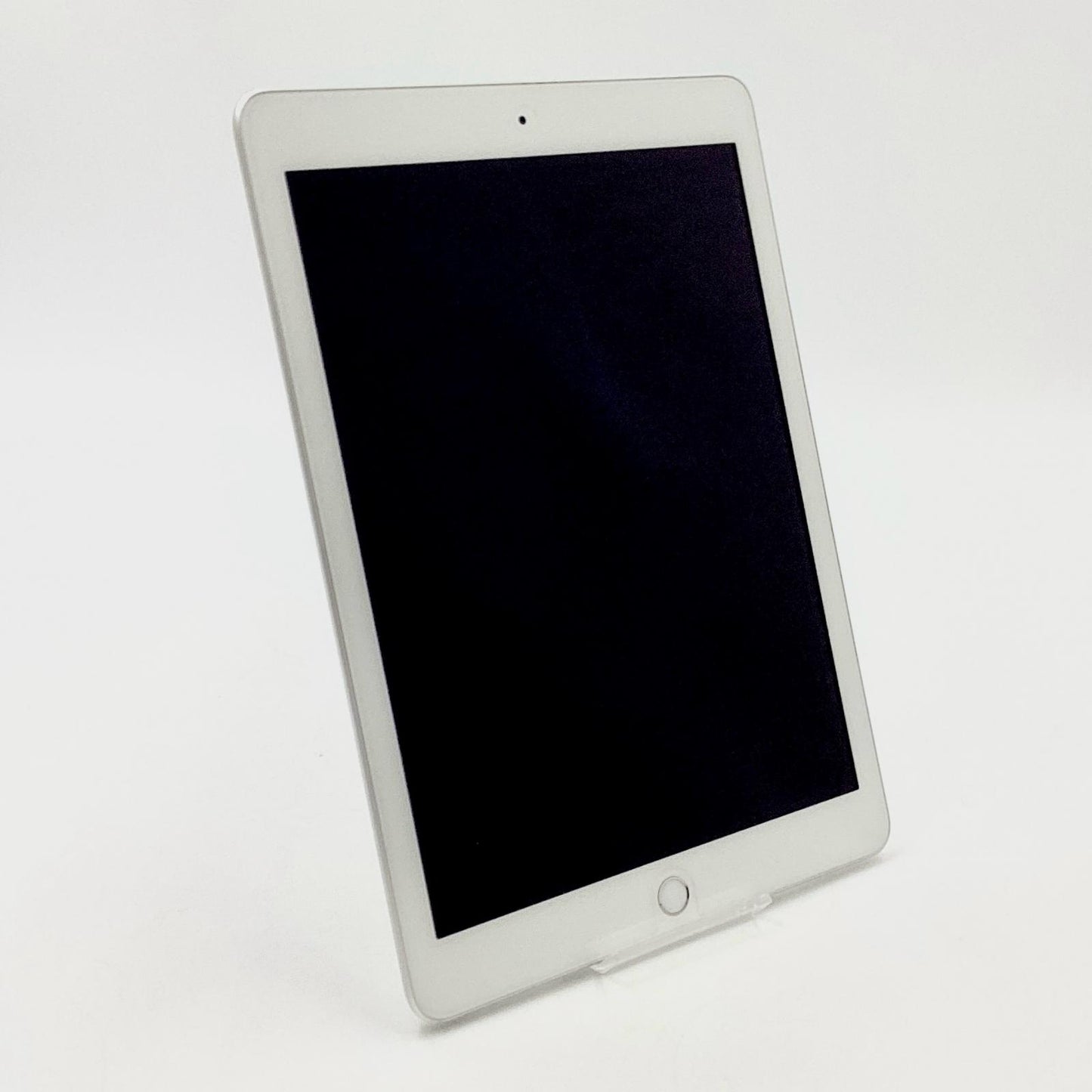 【全額返金保証】【最速発送】Apple iPad iPad 9.7インチ 第5世代 32GB シルバー Wi-Fi 動作確認済
