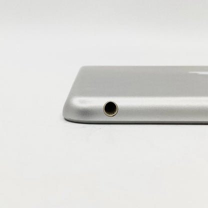 【全額返金保証】【最速発送】Apple iPad iPad 9.7インチ 第5世代 32GB シルバー Wi-Fi 動作確認済