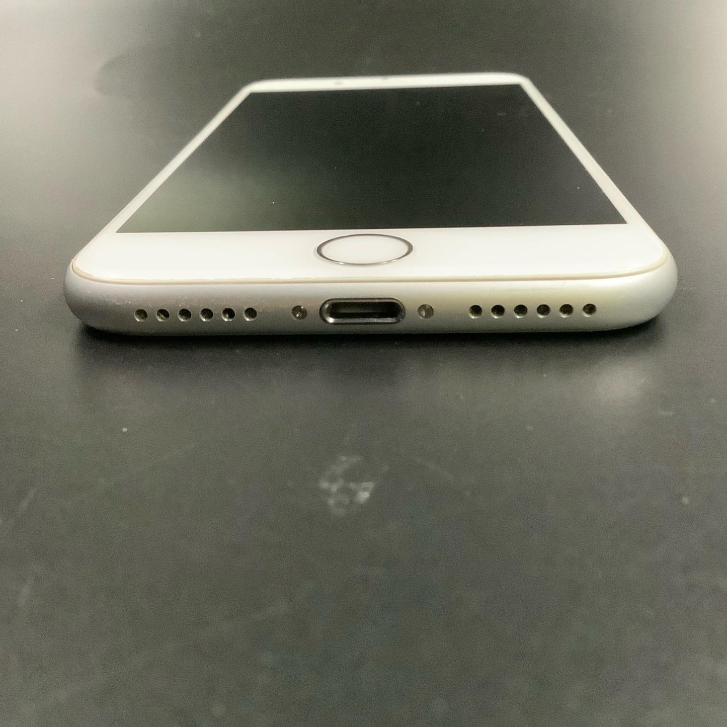 【全額返金保証】【最速発送】Apple iPhone iPhone 8 64GB シルバー Softbank 白ロム 動作確認済 81%