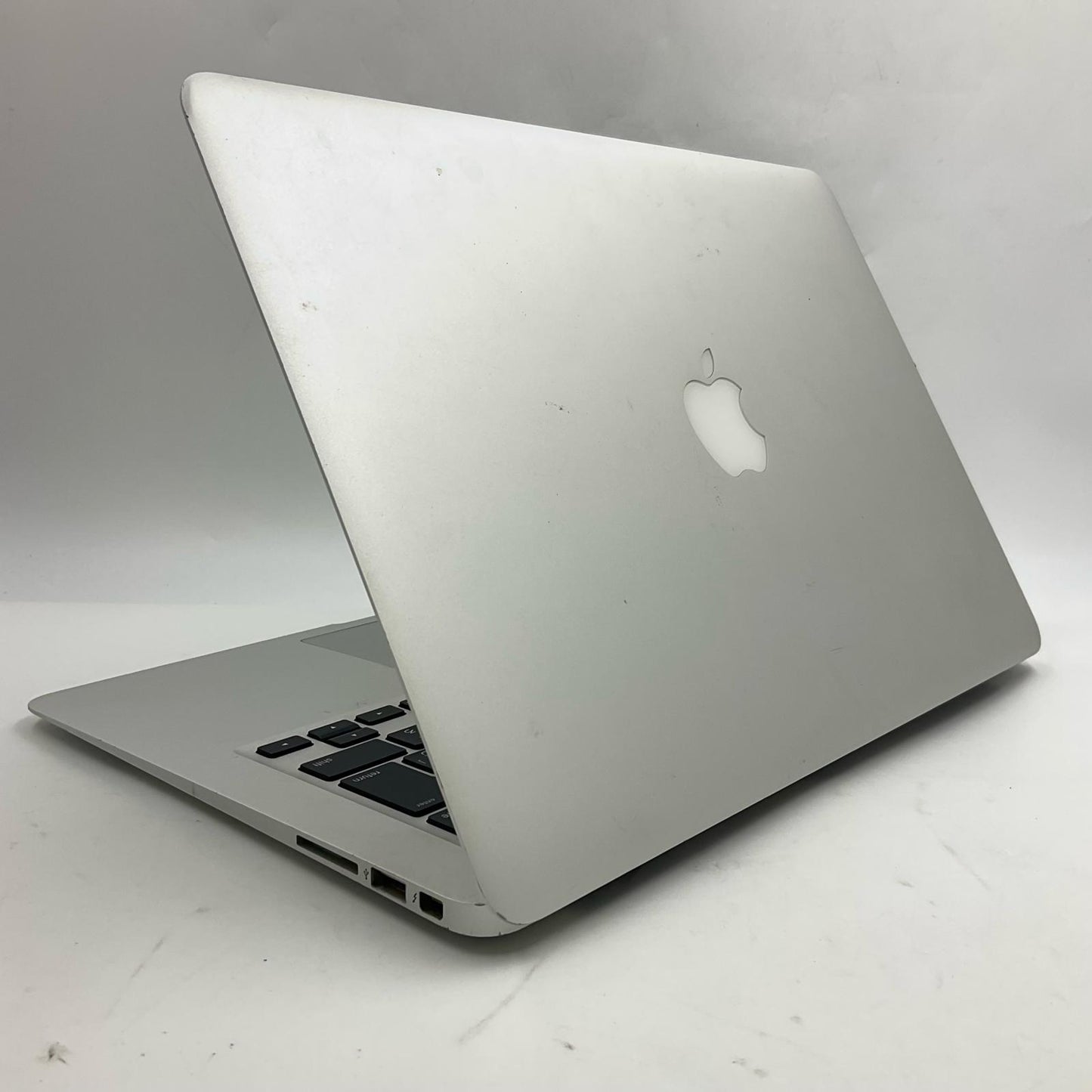 【最速発送】Apple MacBook Air 13インチ 2017 1.8 GHz デュアルコアIntel Core i5 8GB SSD 128GB シルバー【難有】