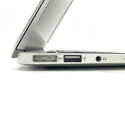 【最速発送】Apple MacBook Air 13インチ 2017 1.8 GHz デュアルコアIntel Core i5 8GB SSD 128GB シルバー【難有】
