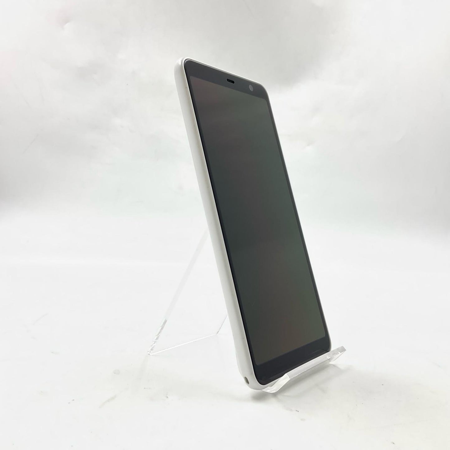 【全額返金保証】【最速発送】FCNT arrows Be4 Plus 64GB ホワイト docomo F-41B 白ロム 動作確認済