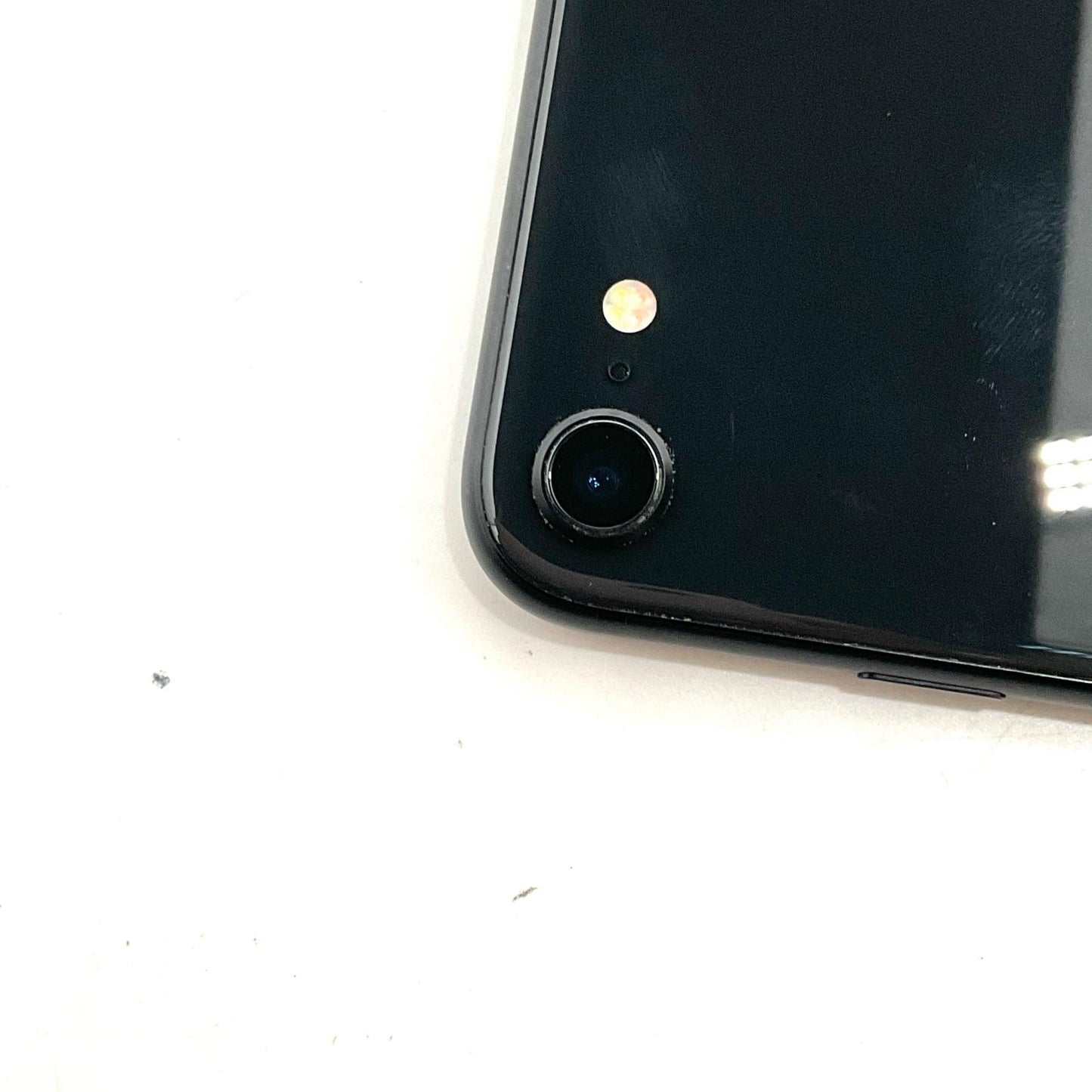 【全額返金保証】【最速発送】Apple iPhone iPhone SE（第2世代） 64GB ブラック au 白ロム 動作確認済 86%