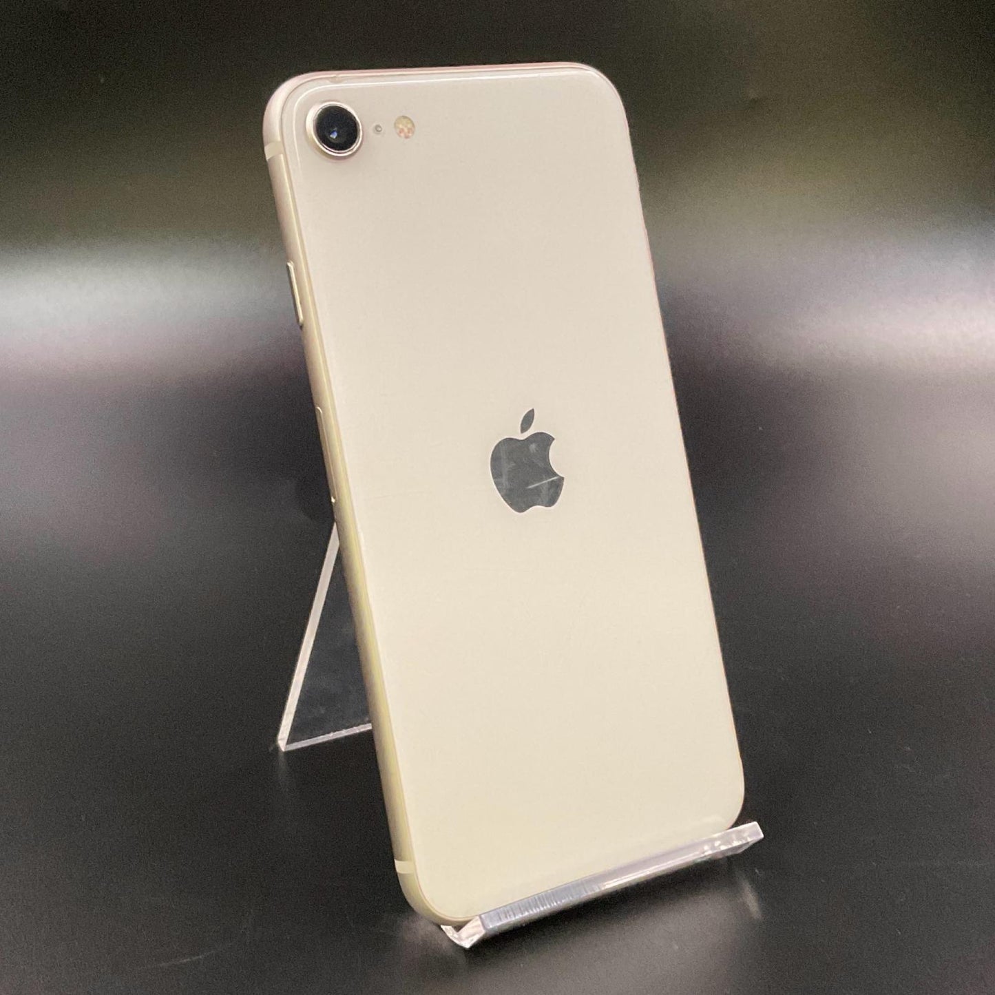 【全額返金保証】【最速発送】Apple iPhone iPhone SE（第3世代） 64GB スターライト docomo SIMフリー 白ロム 動作確認済 85%