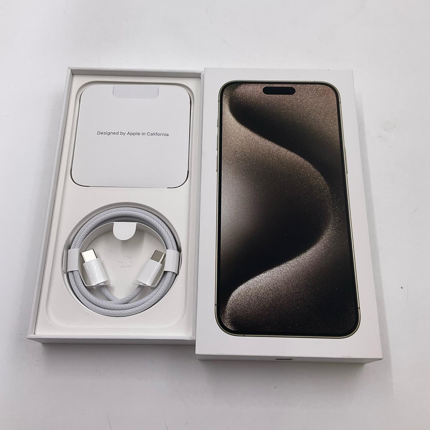 【全額返金保証】【最速発送】Apple iPhone iPhone 15 Pro Max 256GB ナチュラルチタニウム SIMフリー 美品 動作確認済 88%