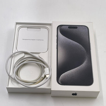 【全額返金保証】【最速発送】Apple iPhone iPhone 15 Pro 128GB ブラックチタニウム docomo 白ロム 動作確認済 88%