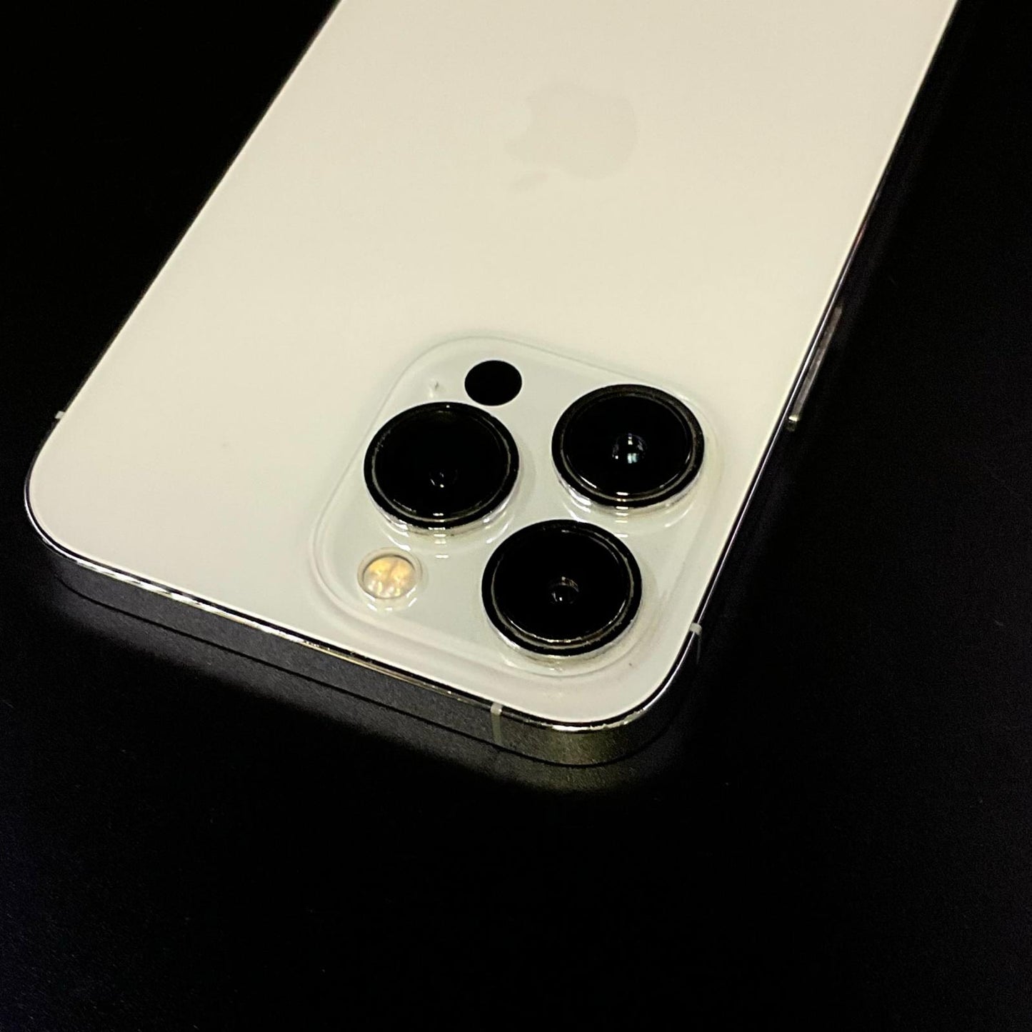 【全額返金保証】【最速発送】Apple iPhone iPhone 13 Pro 256GB シルバー Softbank 白ロム 動作確認済 80%