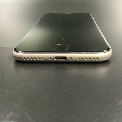 【全額返金保証】【最速発送】Apple iPhone iPhone SE（第3世代） 64GB スターライト au 美品 動作確認済 86%
