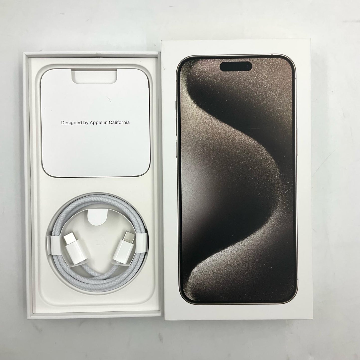 【全額返金保証】【最速発送】Apple iPhone iPhone 15 Pro Max 256GB ナチュラルチタニウム SIMフリー 白ロム 超美品 動作確認済 89%