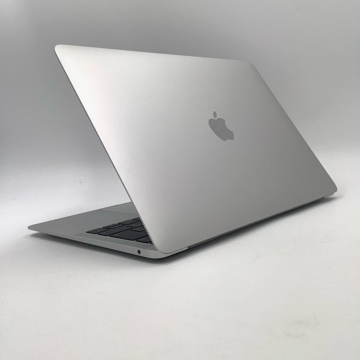 【全額返金保証】【最速発送】Apple MacBook Air 13インチ 2019 core i5 8GB M.2 SSD 256GB 動作確認済