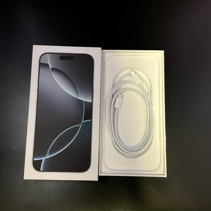 【最速発送】Apple iPhone iPhone 16 Pro Max 1TB ホワイトチタニウム au【難有】 93%