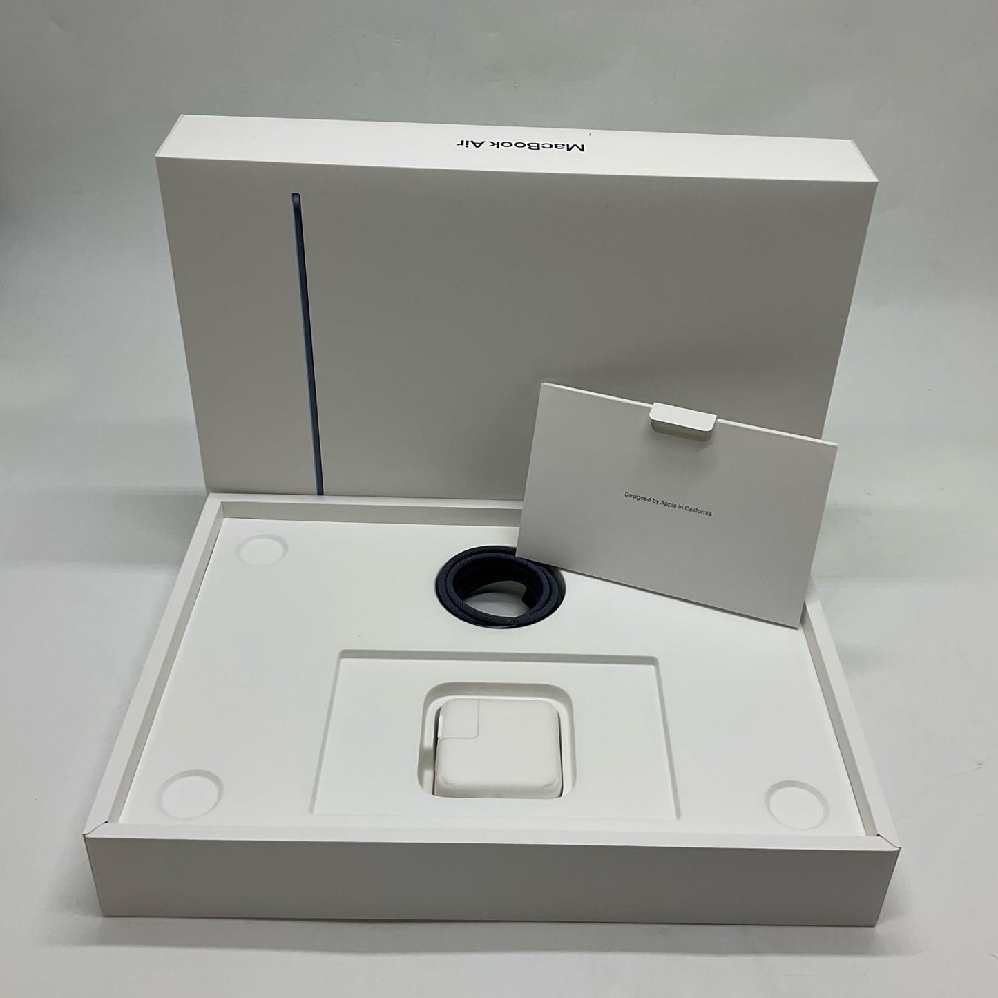 【全額返金保証】【最速発送】Apple MacBook Air 13.6インチ 2022 Apple M2 8GB M.2 SSD 256GB ミッドナイト 93% 美品 動作確認済