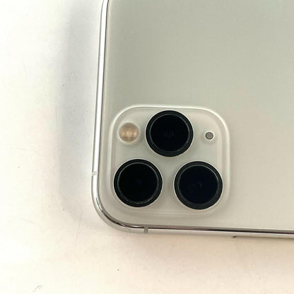【全額返金保証】【最速発送】Apple iPhone iPhone 11 Pro 256GB シルバー au 白ロム 動作確認済 73%