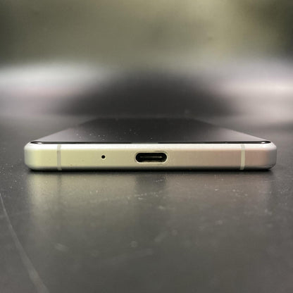 【全額返金保証】【最速発送】Sony Xperia 1 II 128GB ホワイト docomo SO-51A 白ロム 動作確認済