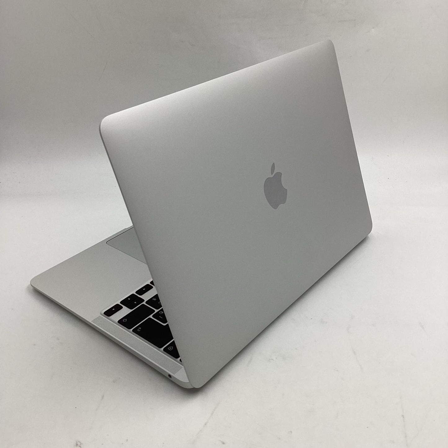 【全額返金保証】【最速発送】Apple MacBook Air 13.3インチ 2020 Apple M1 8GB SSD 512GB シルバー 95% 美品 動作確認済