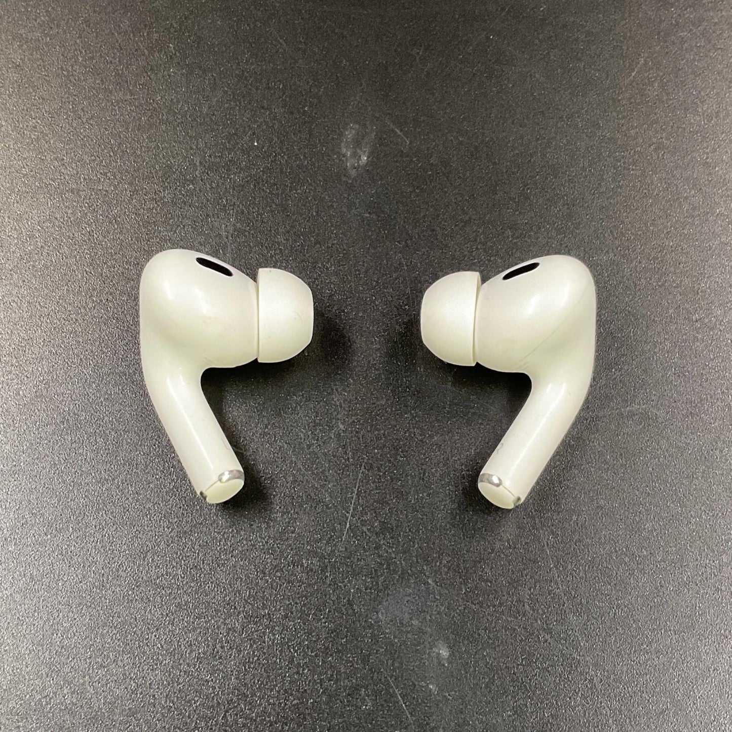 【全額返金保証】【最速発送】Apple AirPods Pro 2 MagSafe充電ケース（USB-C）付 動作確認済