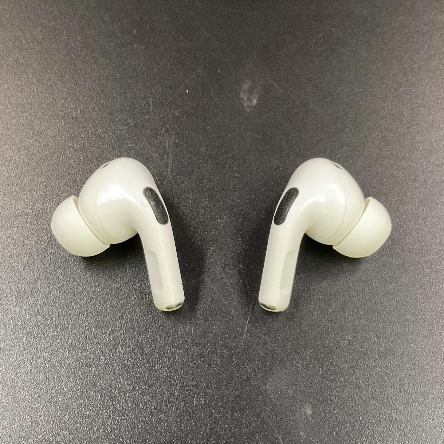 【全額返金保証】【最速発送】Apple AirPods Pro 2 MagSafe充電ケース（USB-C）付 動作確認済