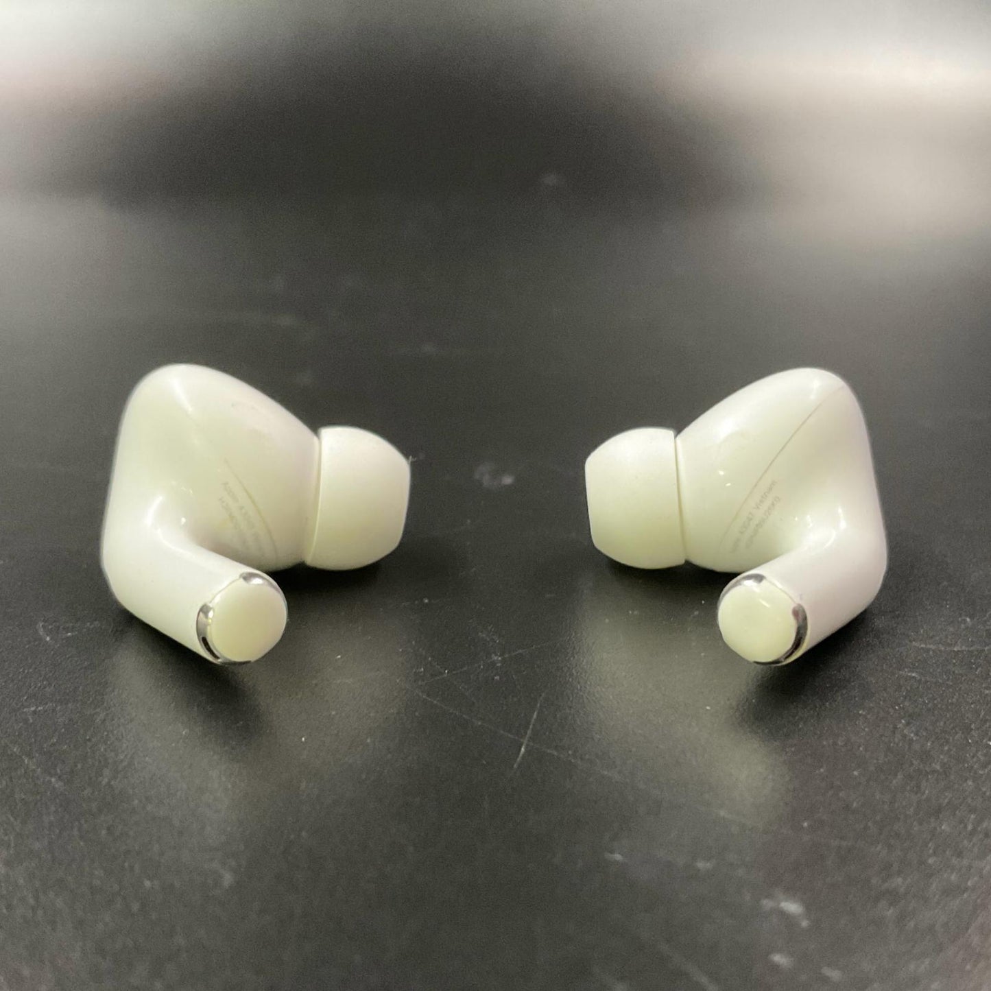 【全額返金保証】【最速発送】Apple AirPods Pro 2 MagSafe充電ケース（USB-C）付 動作確認済