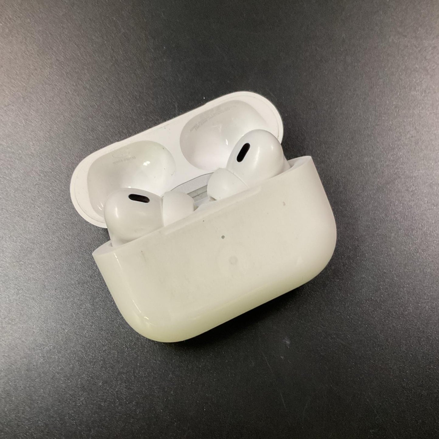 【全額返金保証】【最速発送】Apple AirPods Pro 2 MagSafe充電ケース（USB-C）付 動作確認済