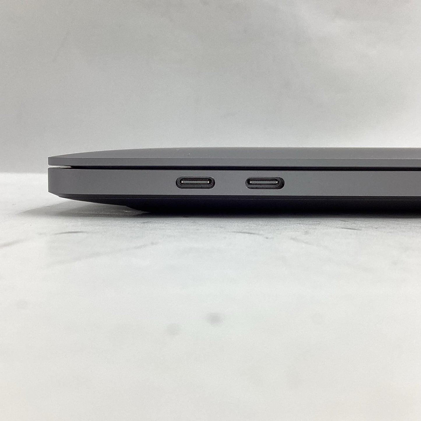 【全額返金保証】【最速発送】Apple MacBook Pro 13.3インチ 2020 Apple M1 8GB SSD 512GB スペースグレイ 95% 動作確認済