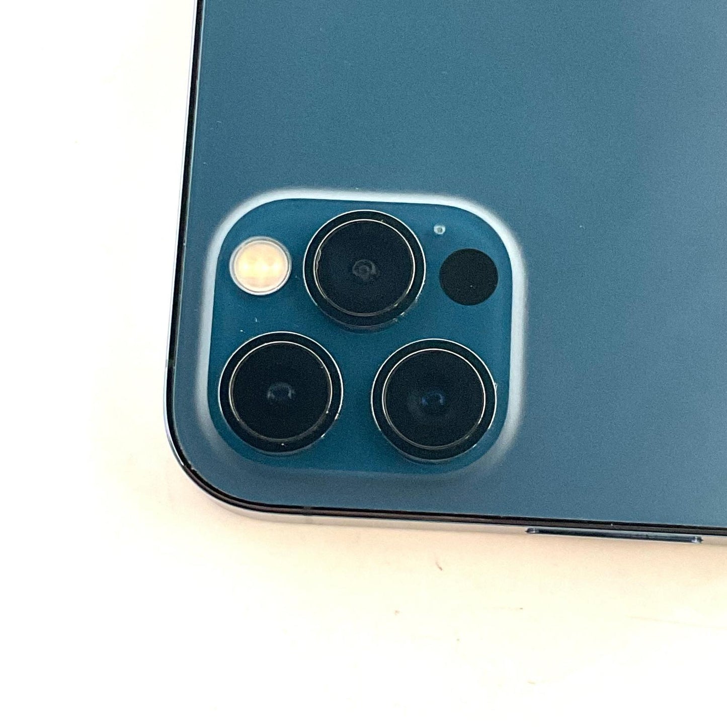 【全額返金保証】【最速発送】Apple iPhone iPhone 12 Pro 256GB パシフィックブルー Softbank SIMフリー 白ロム 動作確認済 83%