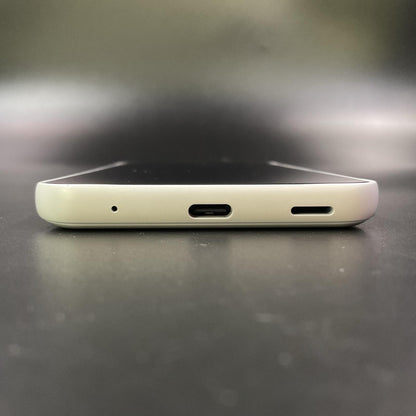 【全額返金保証】【最速発送】富士通 arrows 64GB ホワイト docomo F-51B 白ロム 動作確認済