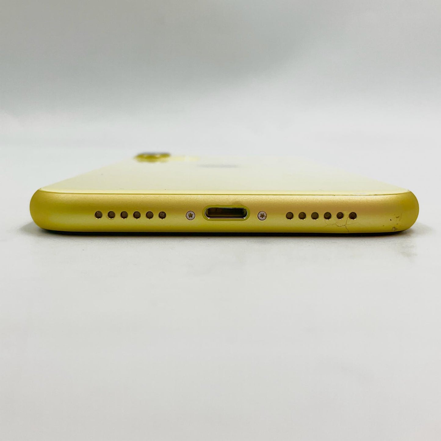 【全額返金保証】【最速発送】Apple iPhone iPhone 11 128GB イエロー SIMフリー 白ロム 動作確認済 82%
