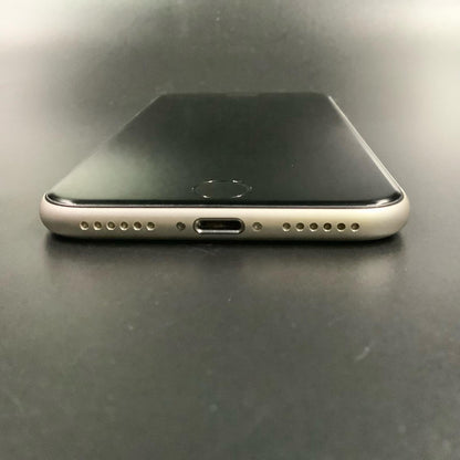 【全額返金保証】【最速発送】Apple iPhone iPhone SE（第3世代） 128GB スターライト 楽天モバイル SIMフリー 動作確認済 77%