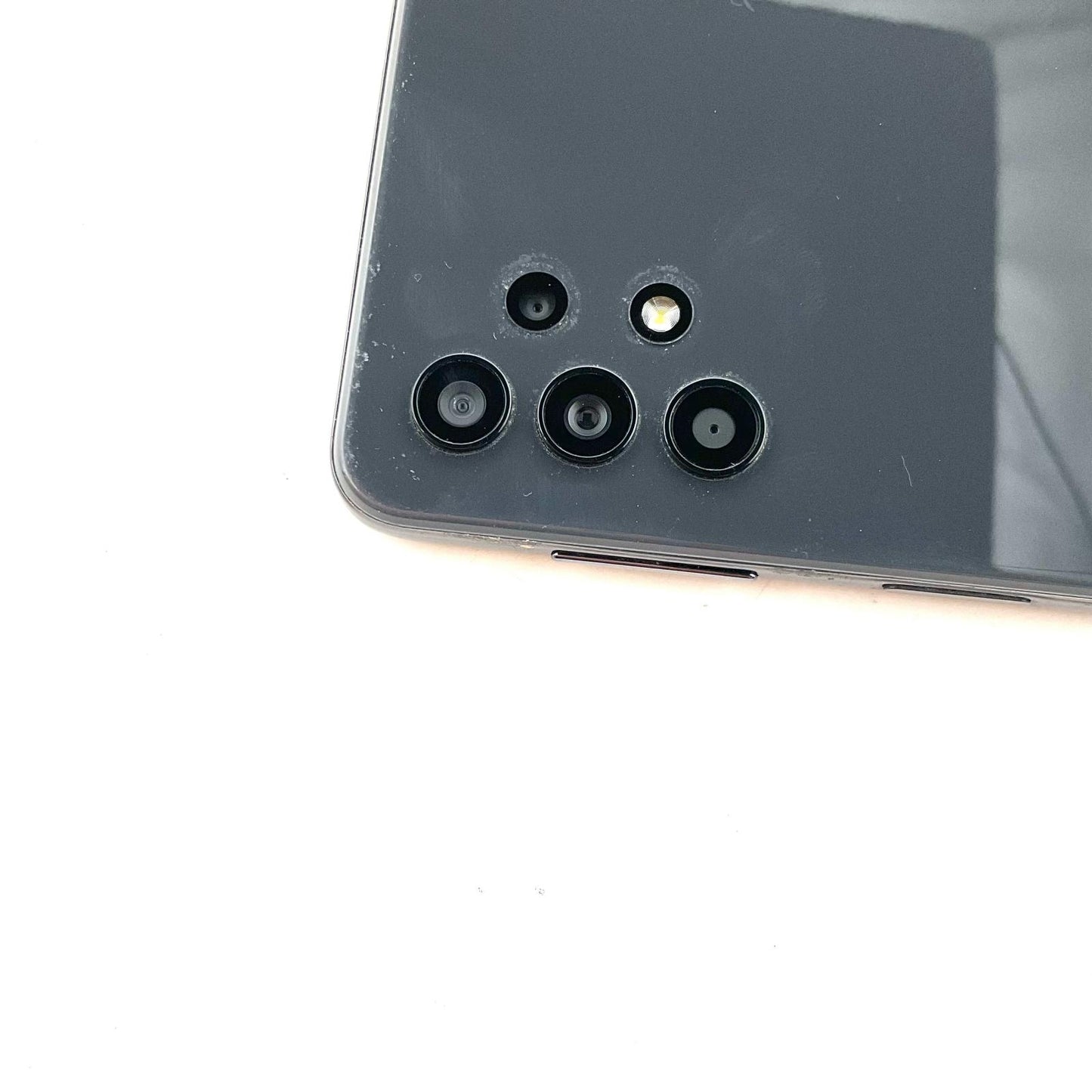 【全額返金保証】【最速発送】SAMSUNG Galaxy A32 5G 64GB オーサムブラック au SCG08 白ロム 動作確認済