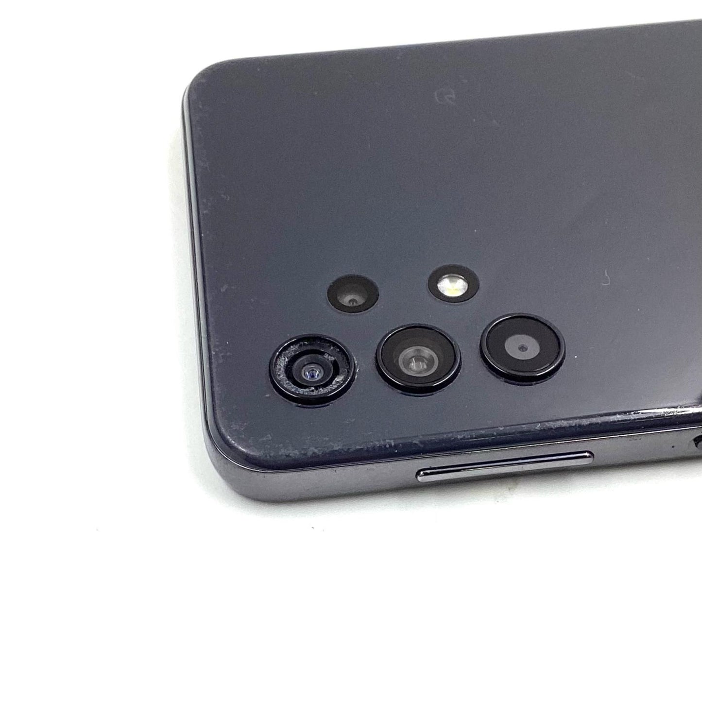 【全額返金保証】【最速発送】SAMSUNG Galaxy A32 5G 64GB オーサムブラック au SCG08 白ロム 動作確認済