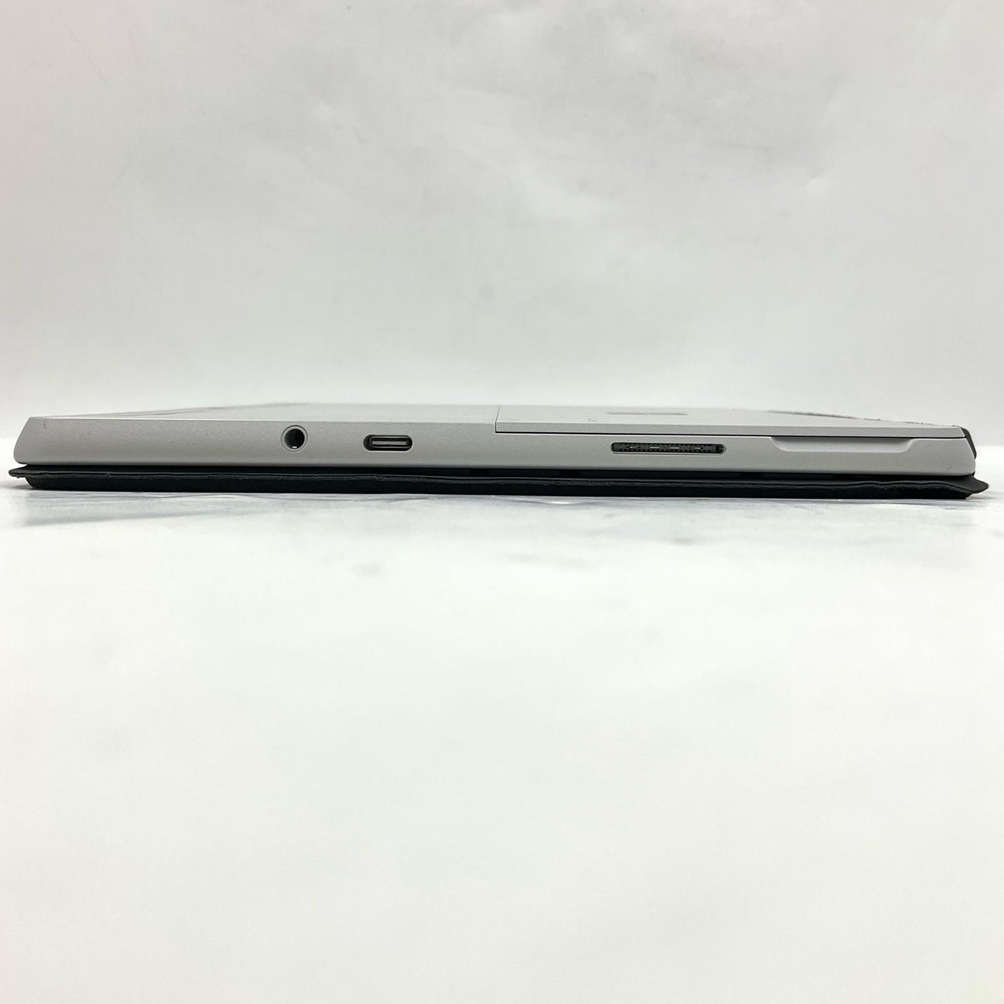 【全額返金保証】【最速発送】Microsoft Surface Go 3 1926 Pentium Gold 6500Y @ 1.1GHz 8GB M.2 SSD 128GB 94% 美品 動作確認済
